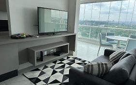 Apartamento Na Faria Lima E Condominio De Luxo Em Pinheiros